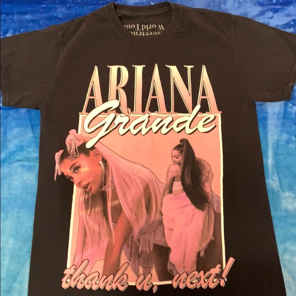 Ariana Grande Concert t-shirt